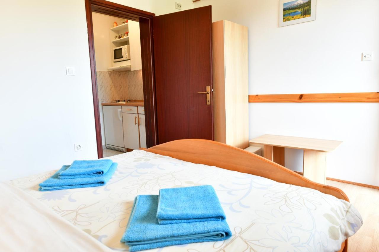 Guesthouse Ante Hodak Селище Дрезницко Екстериор снимка