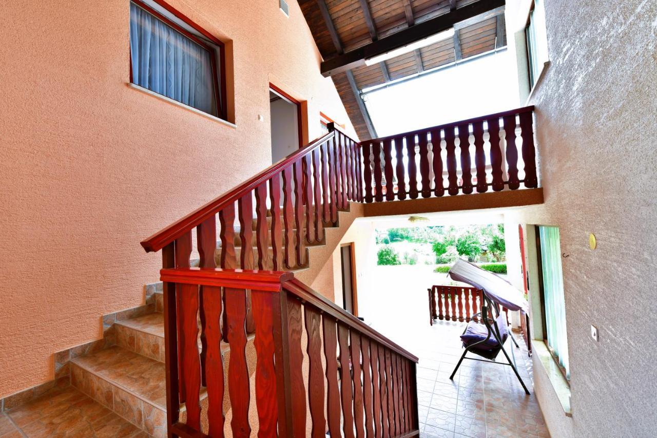 Guesthouse Ante Hodak Селище Дрезницко Екстериор снимка