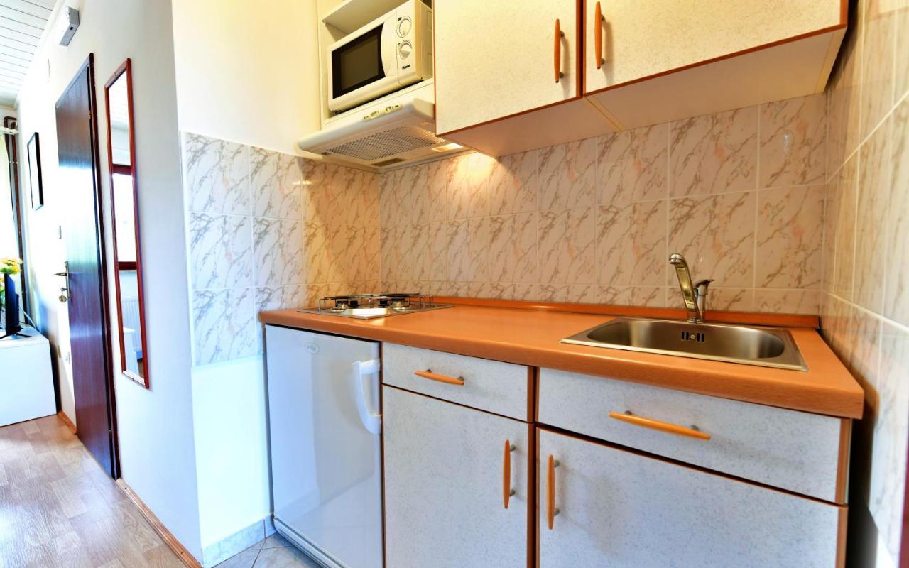 Guesthouse Ante Hodak Селище Дрезницко Екстериор снимка